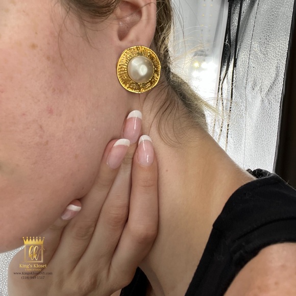 Chanel vintage clip on earrings - Picture 7 of 7